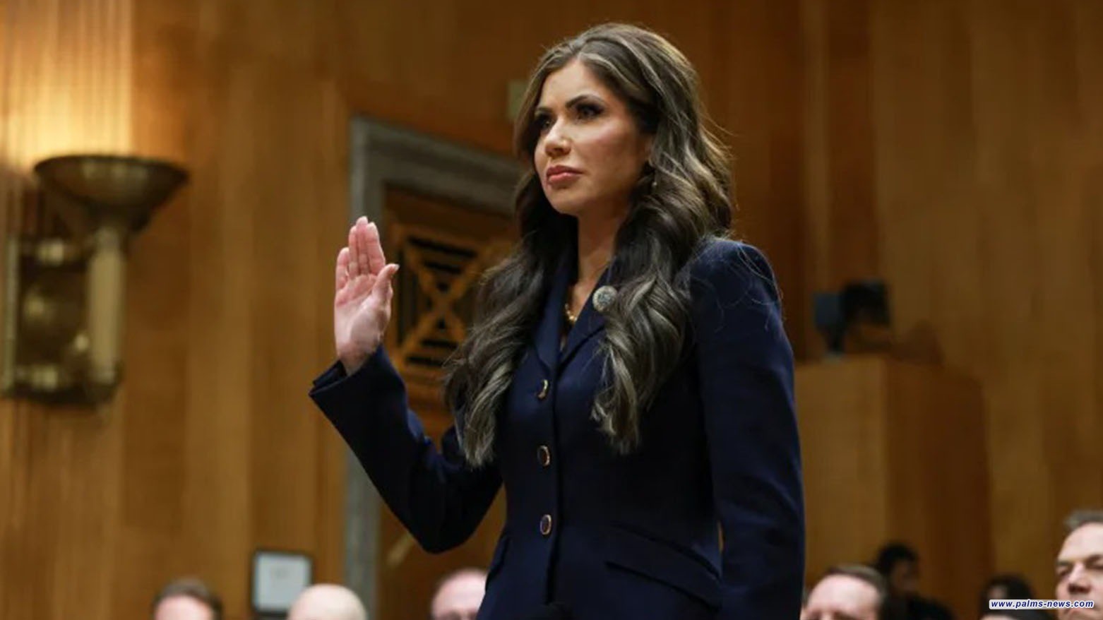 سرقة حقيبة وزيرة الأمن الداخلي الأميركية خلال "عشاء عائلي"